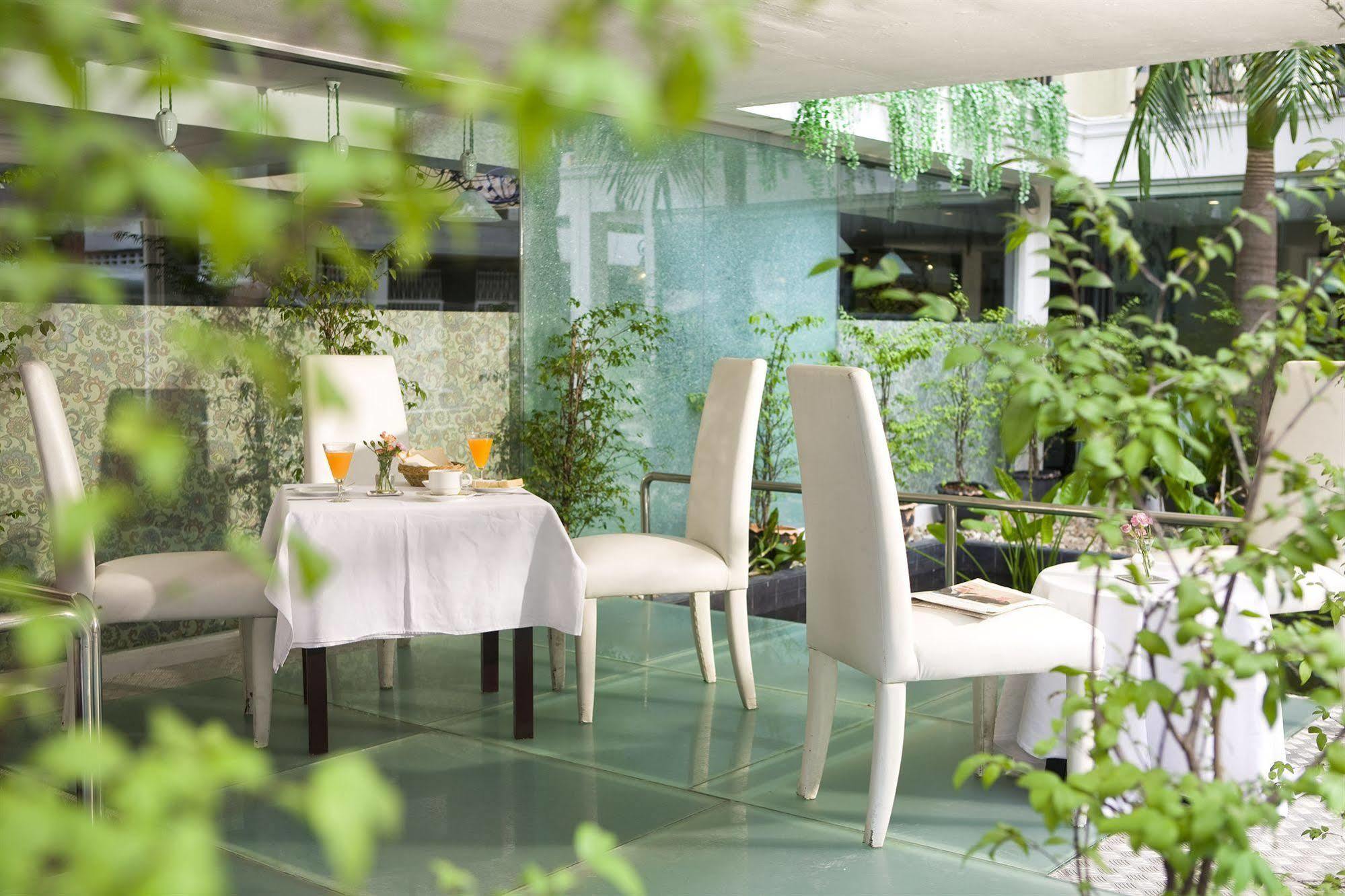 Aspira Davinci Sukhumvit 31 Hotel Bangkok Exterior photo