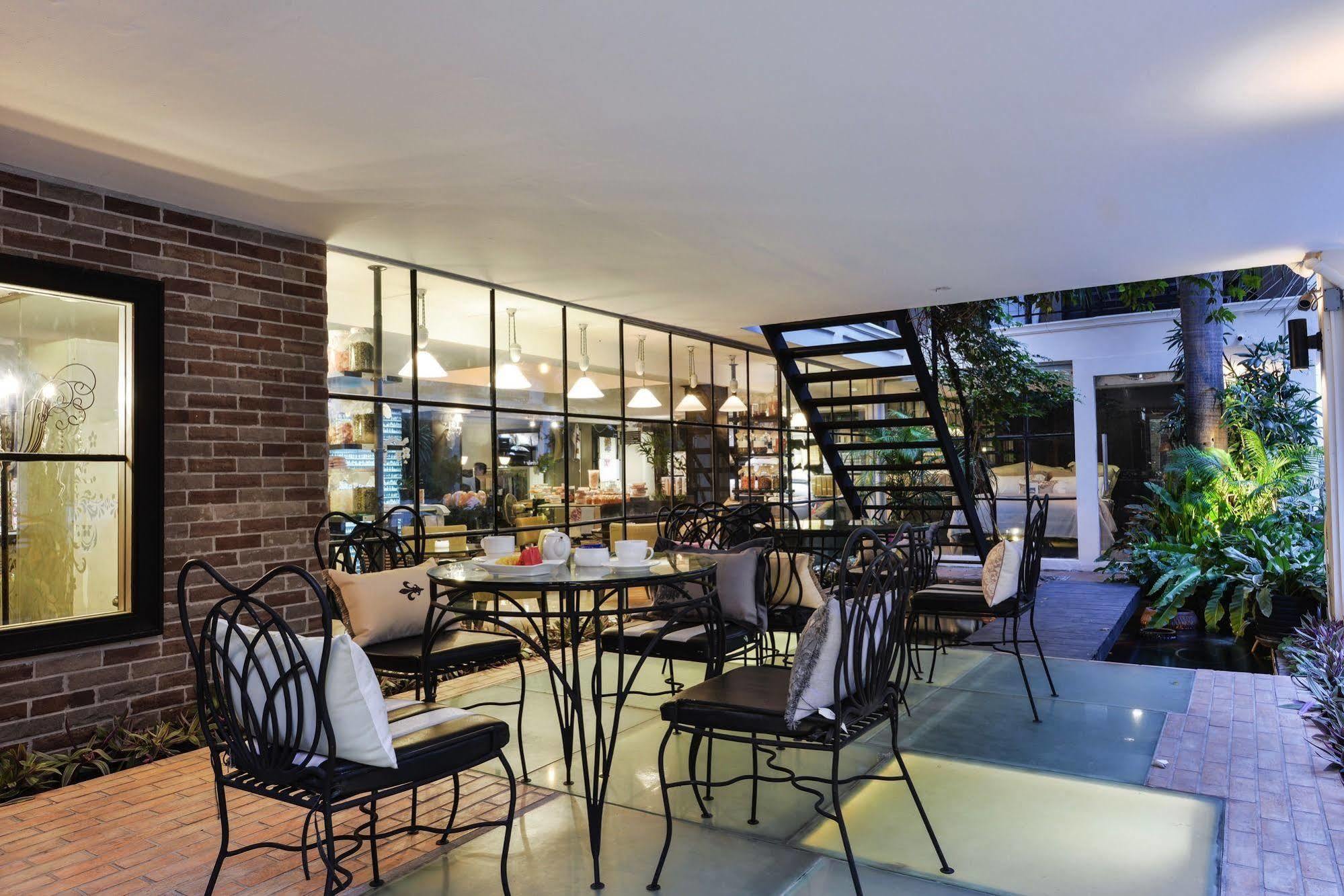Aspira Davinci Sukhumvit 31 Hotel Bangkok Exterior photo