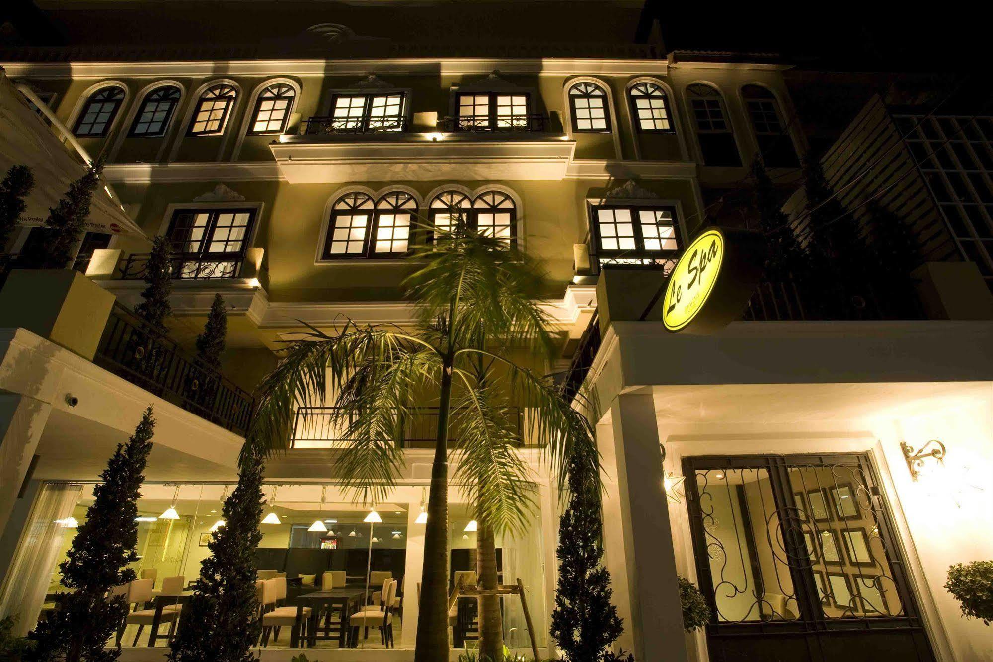 Aspira Davinci Sukhumvit 31 Hotel Bangkok Exterior photo
